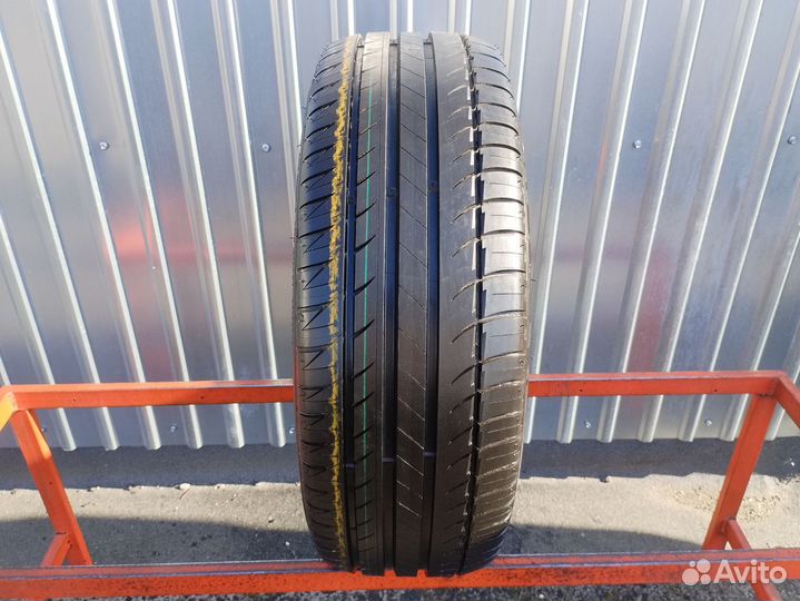 Michelin Pilot Exalto PE2 215/55 R17 94W