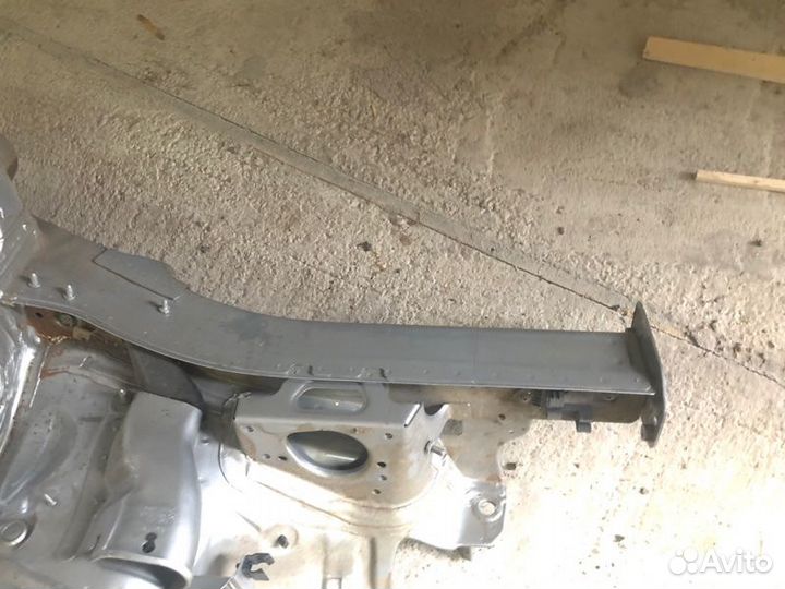 Лонжерон четверть передний правый Volkswagen Polo