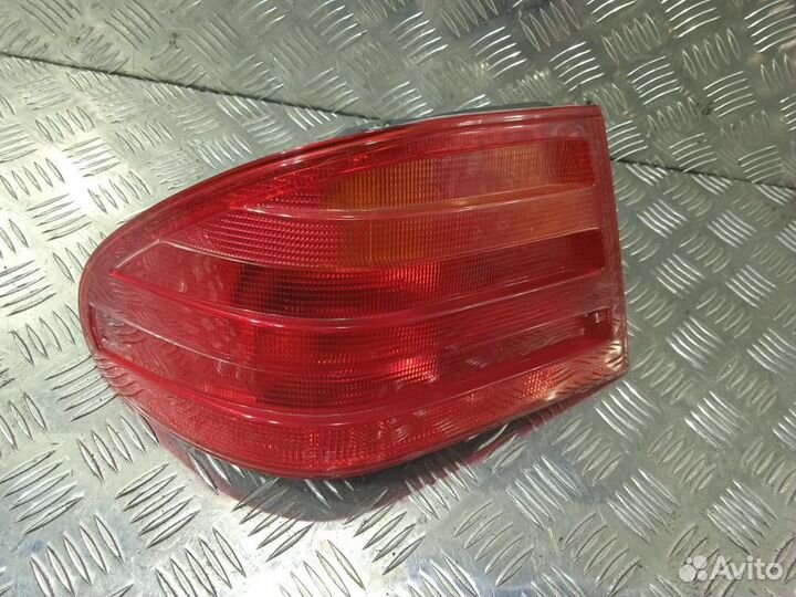 Фонарь 2108204364 mercedes-benz E W210 (1995-2002)