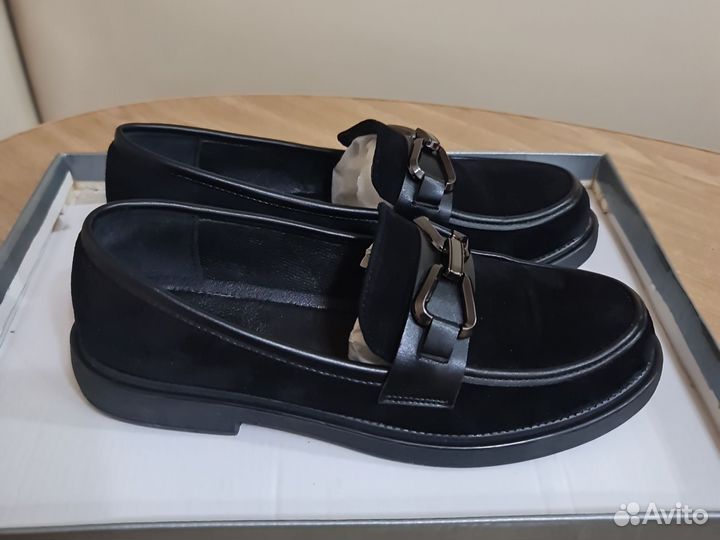 Лоферы женские