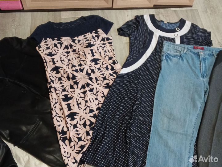 Два огромных мешка женской одежды, р 50-56