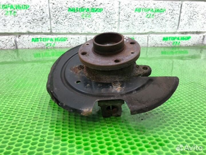 Кулак поворотный передний правый Renault Logan