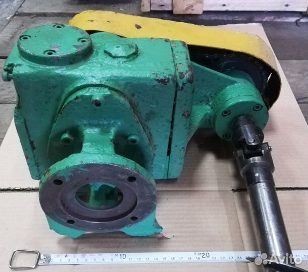 Редуктор со шнеком, диам. шнека 64 мм. Передаточ