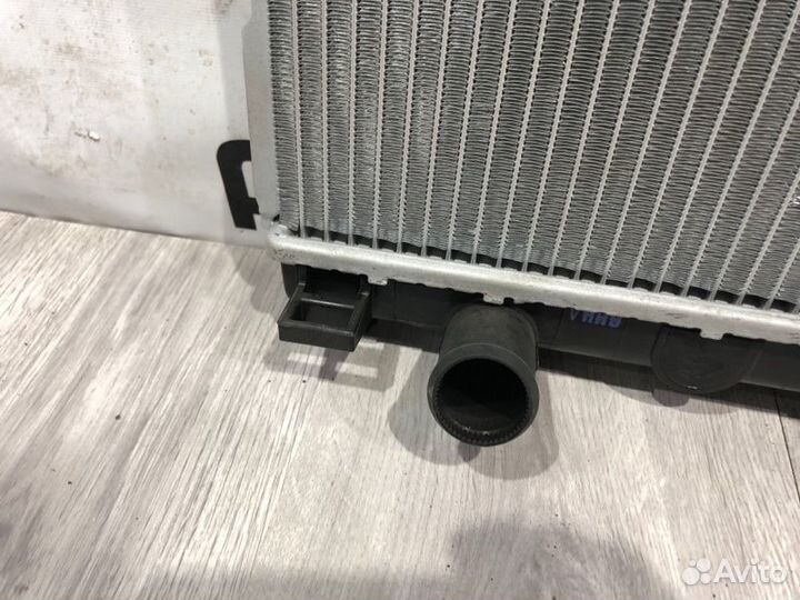 Радиатор охлаждения Hyundai Santa Fe CM 2005 2006