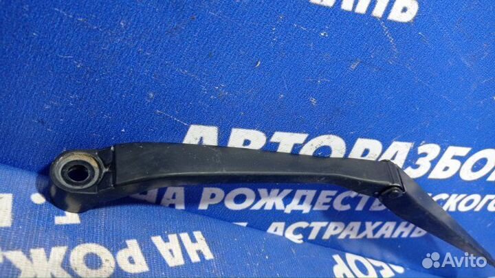 Правый поводок дворника Chery Tiggo T11 Fl