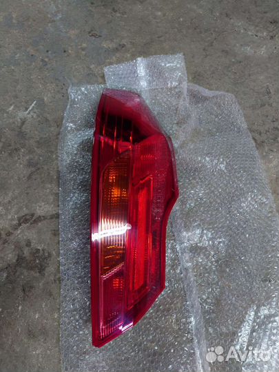 Стоп сигнал левый Opel insignia sport tourer