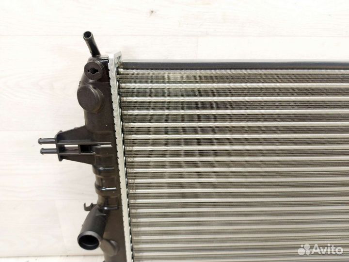 Радиатор охлаждения Opel Astra G 1998-2009