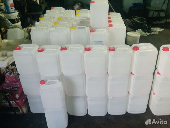 Канистры бу 10 литров