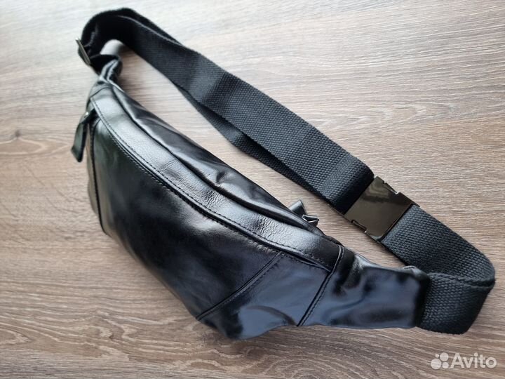 Сумка кожаная бананка на пояс и через плечо
