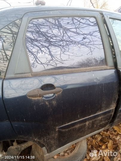 Ford focus 1 седан двери
