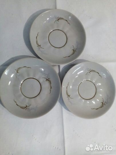 Тарелки разные
