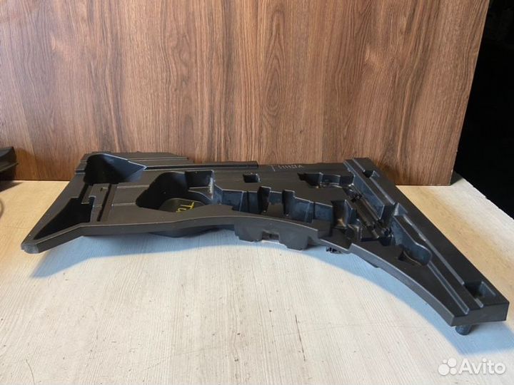 Ящик под инстумент левый Nissan Tiida