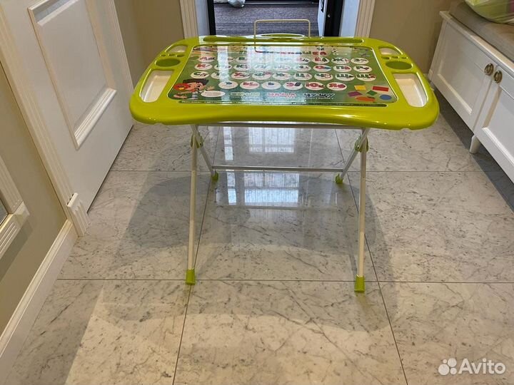 Столик и стульчик для детей