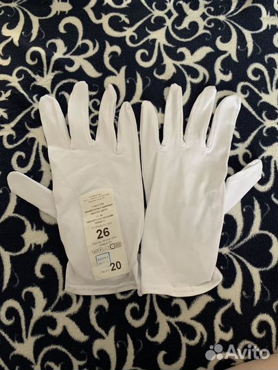 Перчатки парадные белые