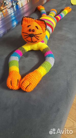 Вязаный кот