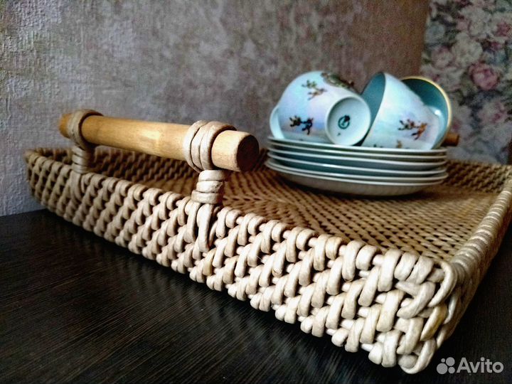 Плетеный поднос