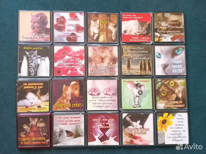 Коллекция магнитиков на холодильник