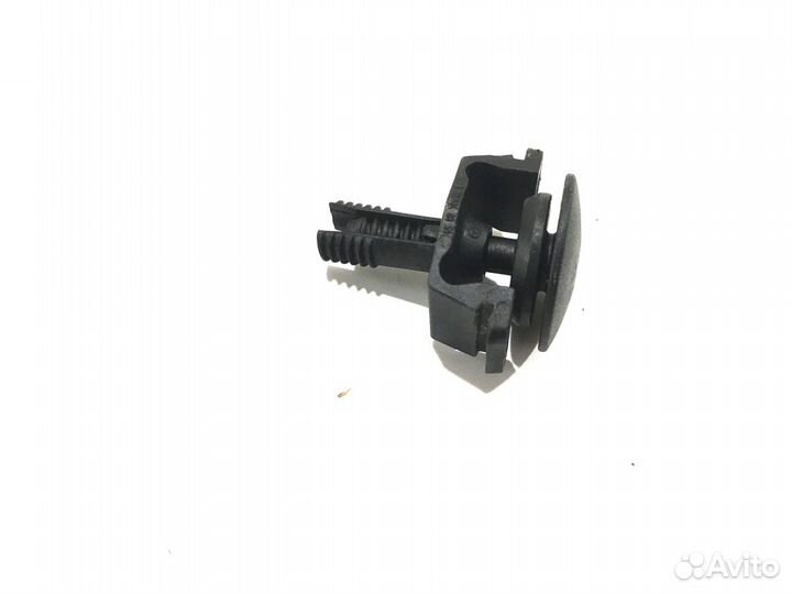 Крепление радиатора Mercedes E W211