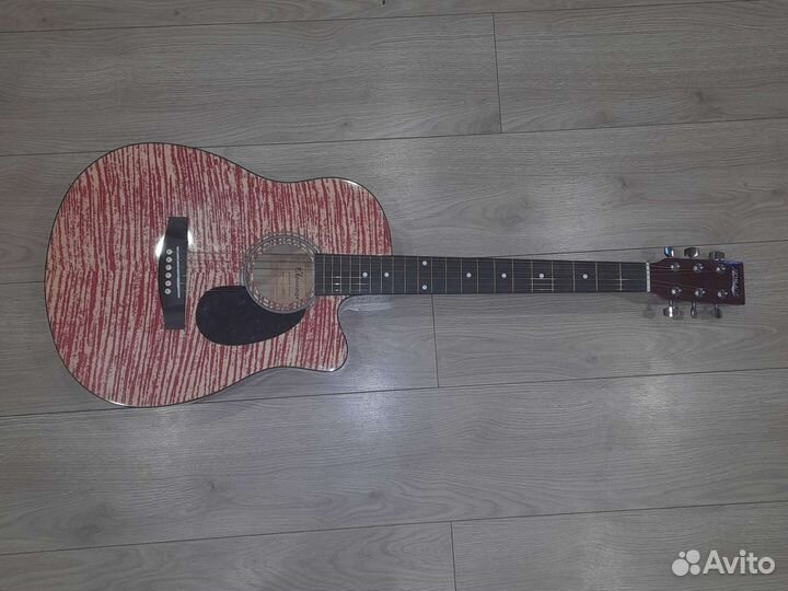 Акустическая гитара