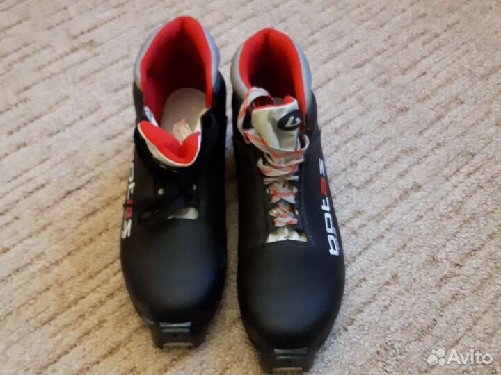 Лыжные ботинки 43 размер