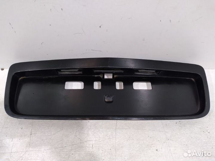 Накладка крышки багажника задняя Nissan Pimera P11
