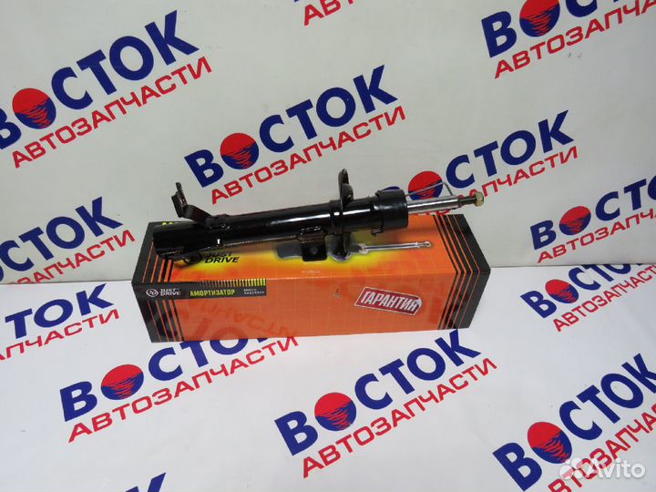 Стойка Перед Право mazda verisa DC5W