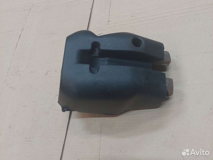 Кожух рулевой колонки Mitsubishi Space Wagon 3