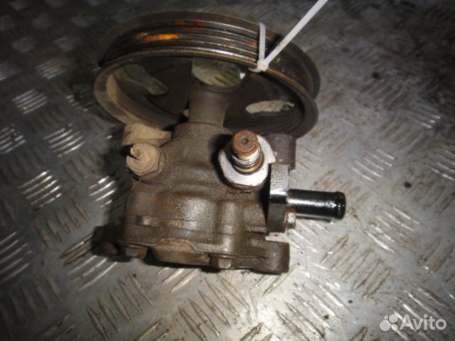 Насос гур Lancer 7 (95-00) / Colt 5 (95-02) 1.3-1
