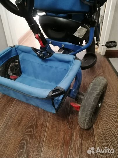 Детский велосипед с ручкой