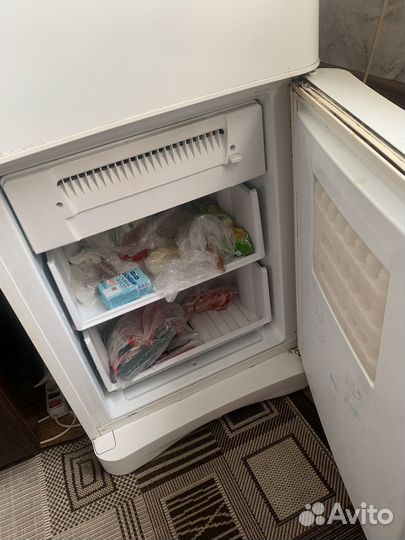 Холодильник indesit