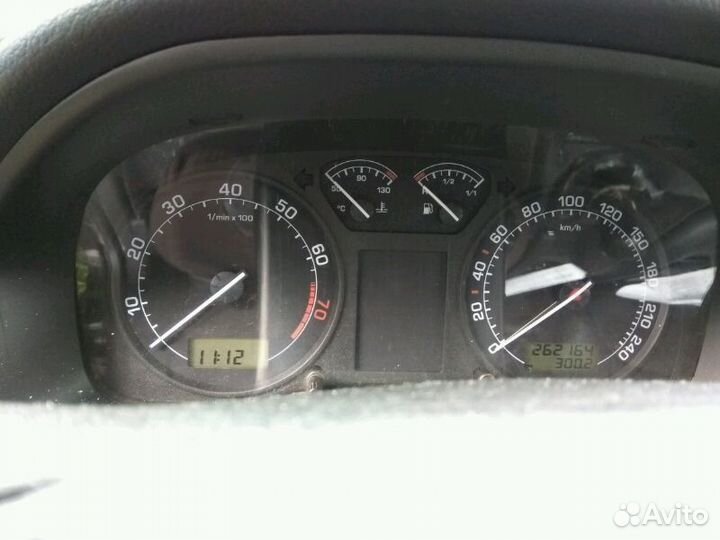 Панель приборов Шкода Октавия тур