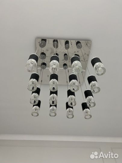 Люстра новая
