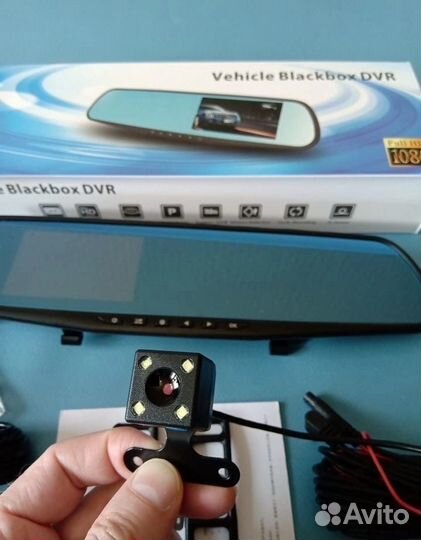 Зеркало-видеорегистратор с камерой заднего вида