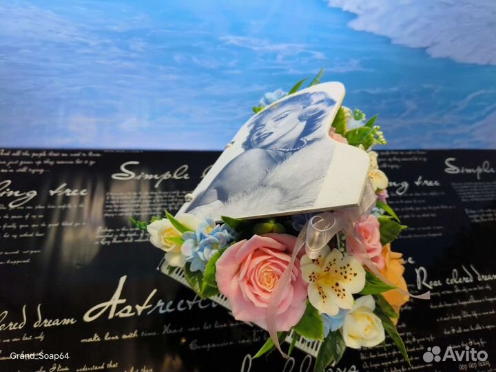 Флористическая композиция из мыла