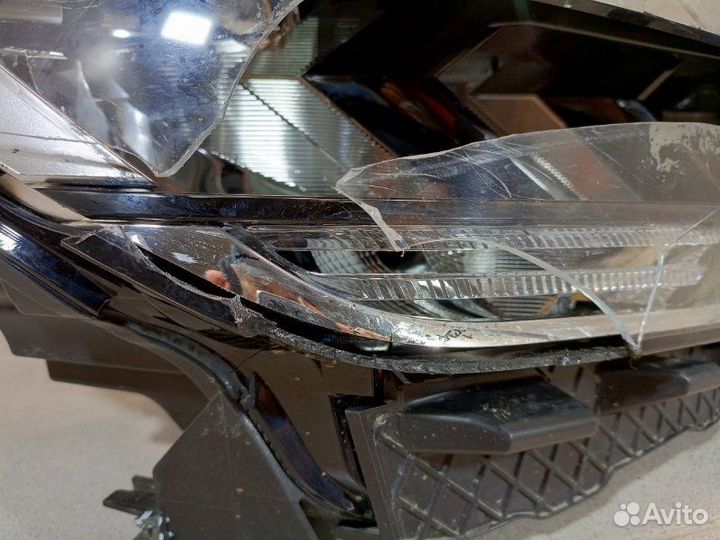 Фара правая Volkswagen Polo 6