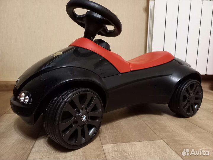 Машинка-каталка bmw