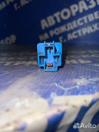 Реле Nissan Largo минивен 1997