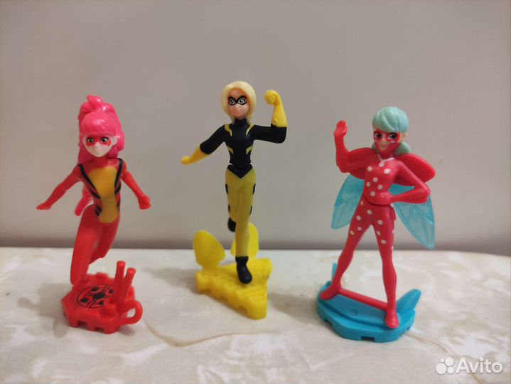 Игрушки фигурки Леди Баг из Киндер коллекция 2022