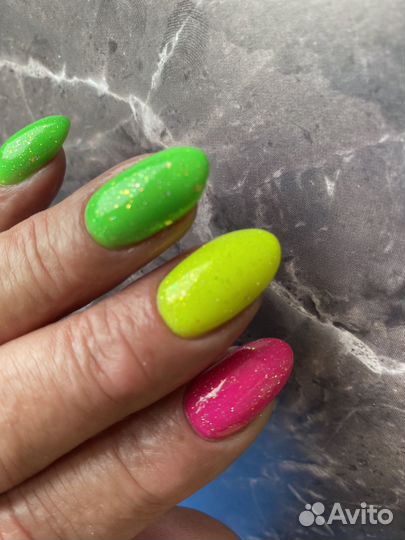 Маникюр педикюр