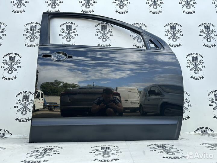 Дверь передняя правая Nissan Qashqai J10 Оригинал