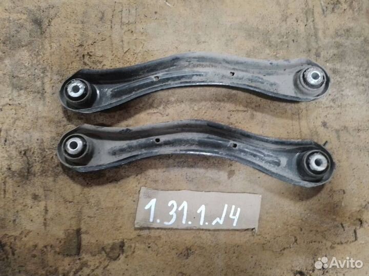 Рычаг подвески задний Jeep Grand Cherokee WK2