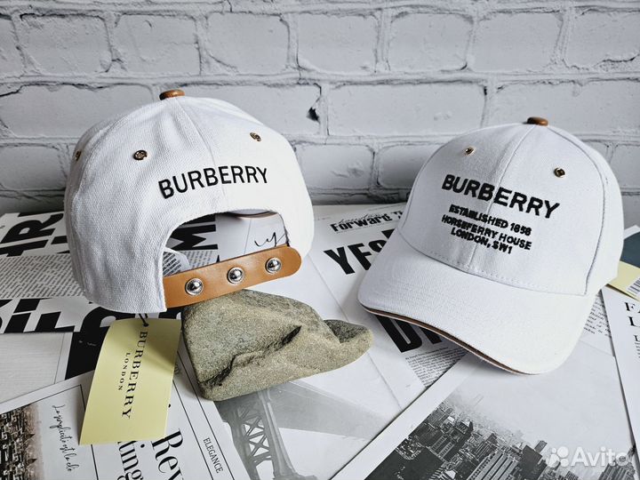 Бейсболка Burberry белая