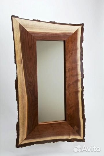 Рама для зеркала из массива дерева с живым краем