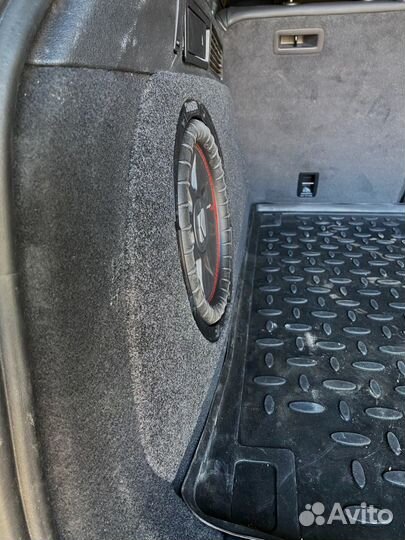 Cсабвуфер стелс для Фольсваген Туарег 3 CR