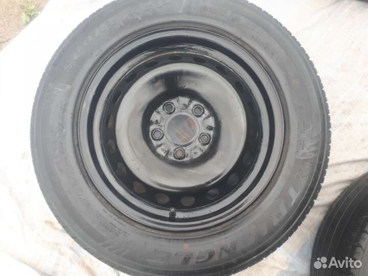 Triangle Sports TH201 215/60 R16 19H