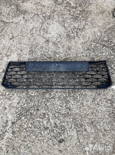 Решетка бампера Mitsubishi Pajero Sport 3