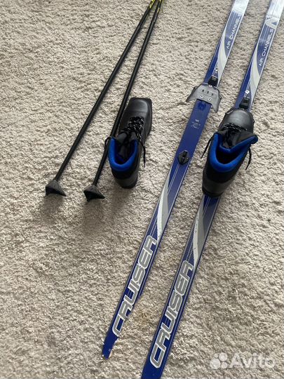 Лыжи, лыжные ботинки, лыжные палки