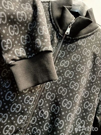 Женский спортивный костюм gucci