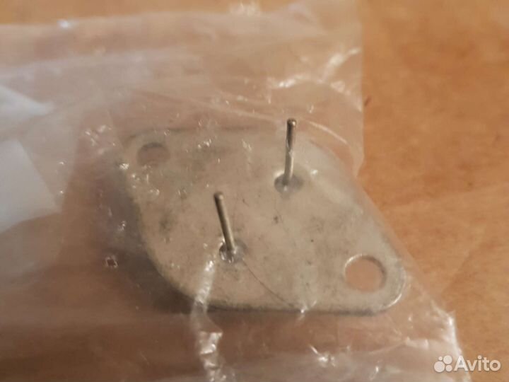 Транзистор 2SB465 Toshiba Japan