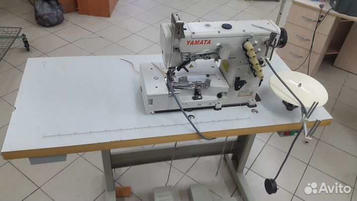 Плоскошовная швейная машина Yamata FY 2500-02BB